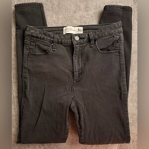 Abercrombie & Fitch High-Rise Black Denim Skinny Jeans